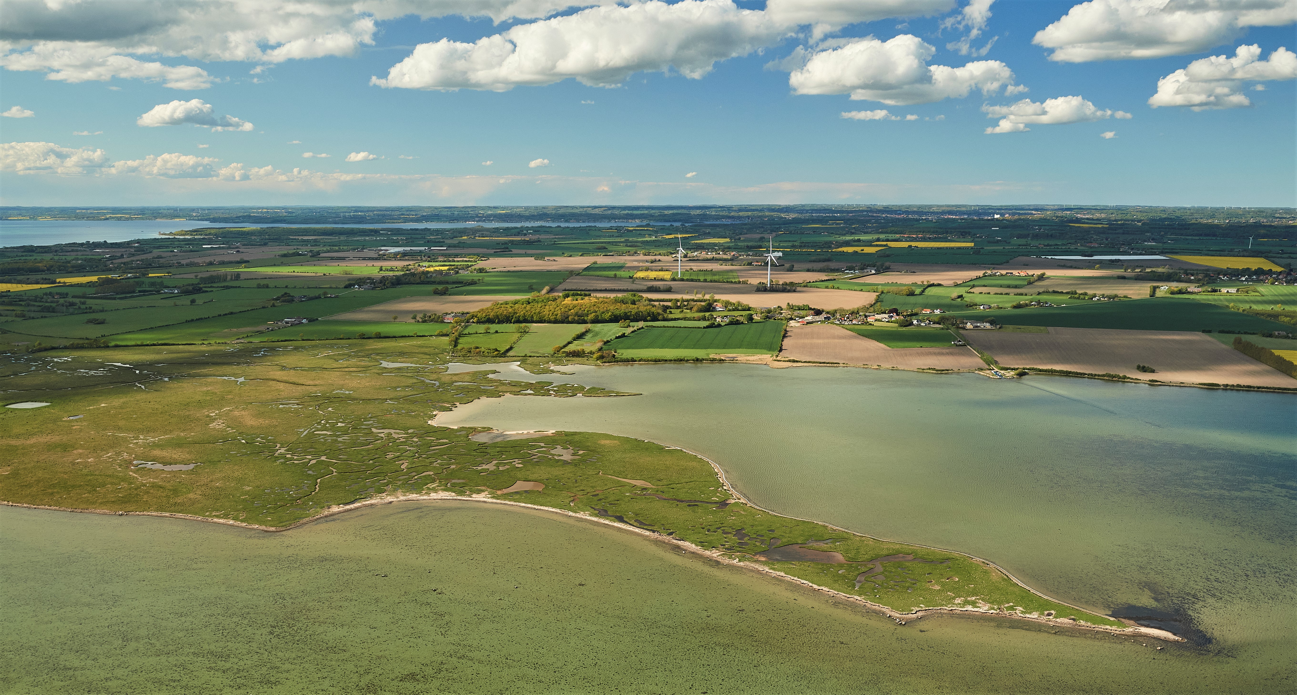 Monnet med Langodde i forgrunden.